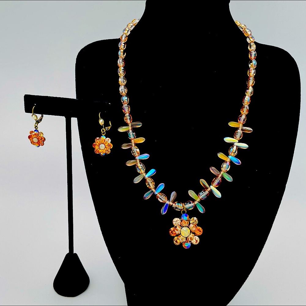 Belladonna jewelry 2 pc. Set. Made in Canada.